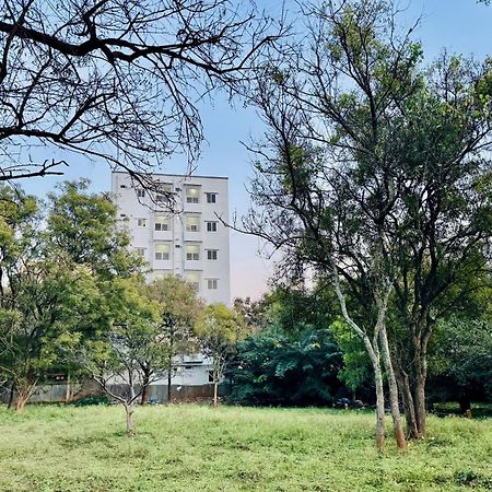 Truelife Whitefield - Premium 1 Bhk Apartments - Prime Location - Easy Access To Main Rd - Metro - Itpl - Fast Wifi - Kitchen - Smart Tv - Power Backup - Park - Garden Views Bengaluru Kültér fotó