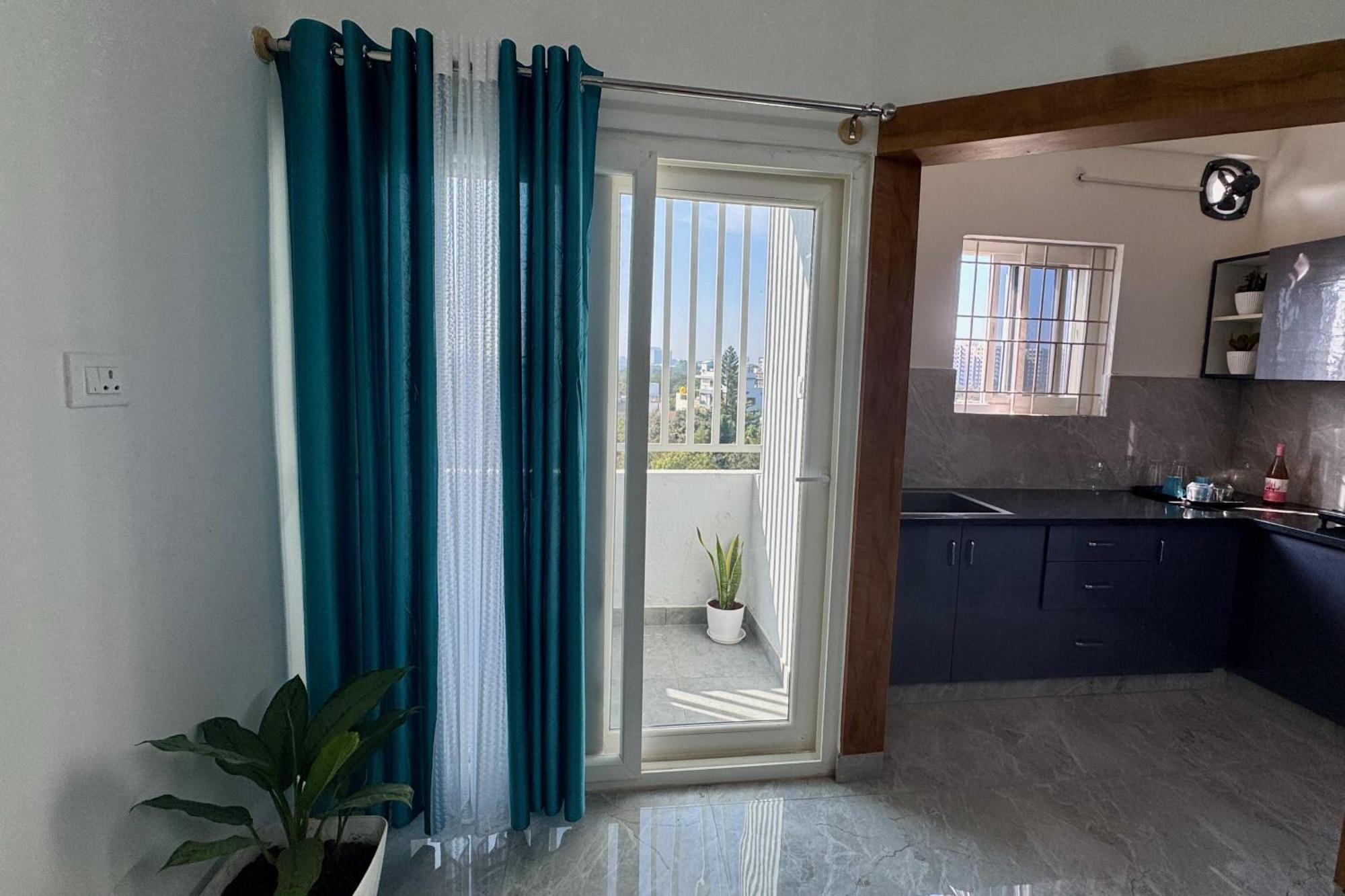 Truelife Whitefield - Premium 1 Bhk Apartments - Prime Location - Easy Access To Main Rd - Metro - Itpl - Fast Wifi - Kitchen - Smart Tv - Power Backup - Park - Garden Views Bengaluru Kültér fotó